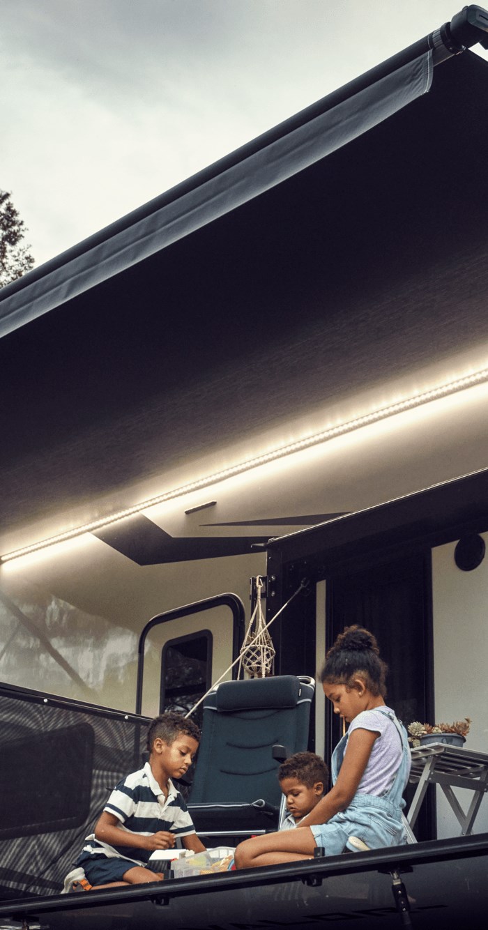 Roof top sales tent air conditioner