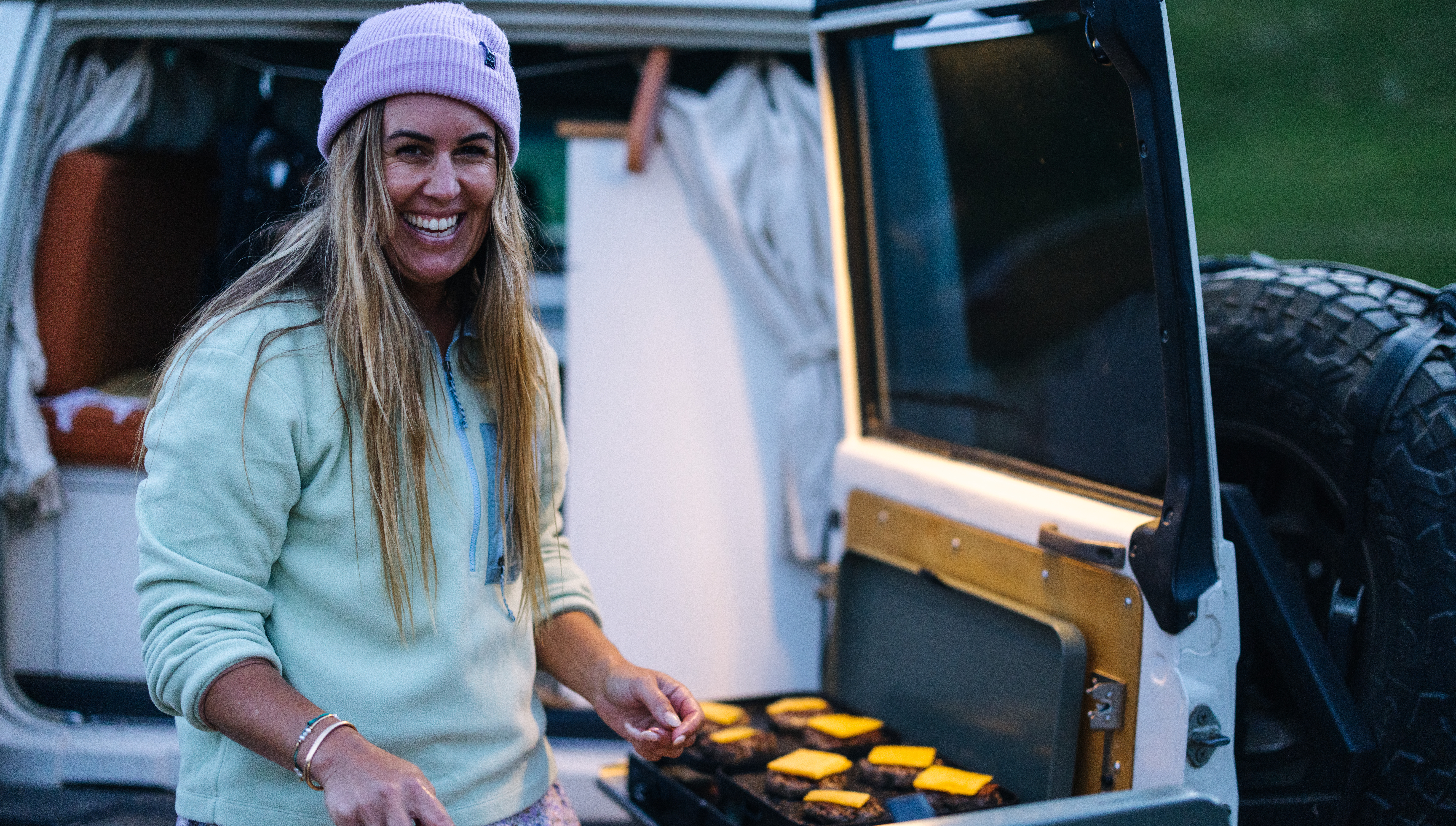Elk burgers on the girl